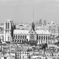 Nad dachami Paryża