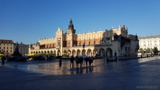 Sukiennice o poranku <span class="eja-timestamp">01.10.2018 </span>