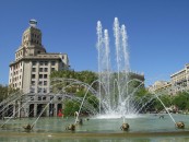 Słynne fontanny na Plaça de Catalunya