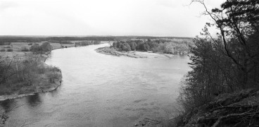 <span class="eja-frame eja-film-bw"><span class="dashicons dashicons-editor-video"></span>6
</span> Gnojno - widok na zakole Bugu <span class="eja-timestamp">3.04.2021</span>