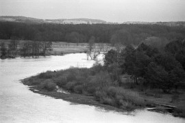 <span class="eja-frame eja-film-bw"><span class="dashicons dashicons-editor-video"></span>7
</span> Widok na Bug w Gnojnie <span class="eja-timestamp">3.04.2021</span>